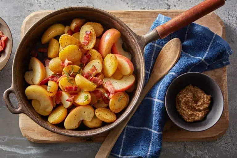 Sautéed Potatoes, Apples & Bacon