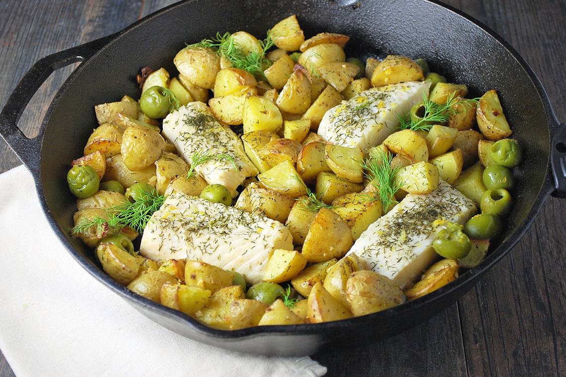 Recipe for Baked Halibut with Fingerlings & Olives made with small potatoes