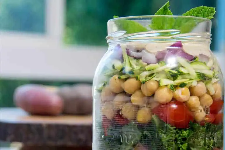 Mason Jar Mediterranean Garden Salad