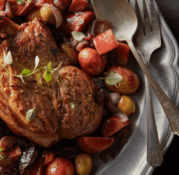 Steak and baby potatoes on a plate – Recipes by Bite-Size