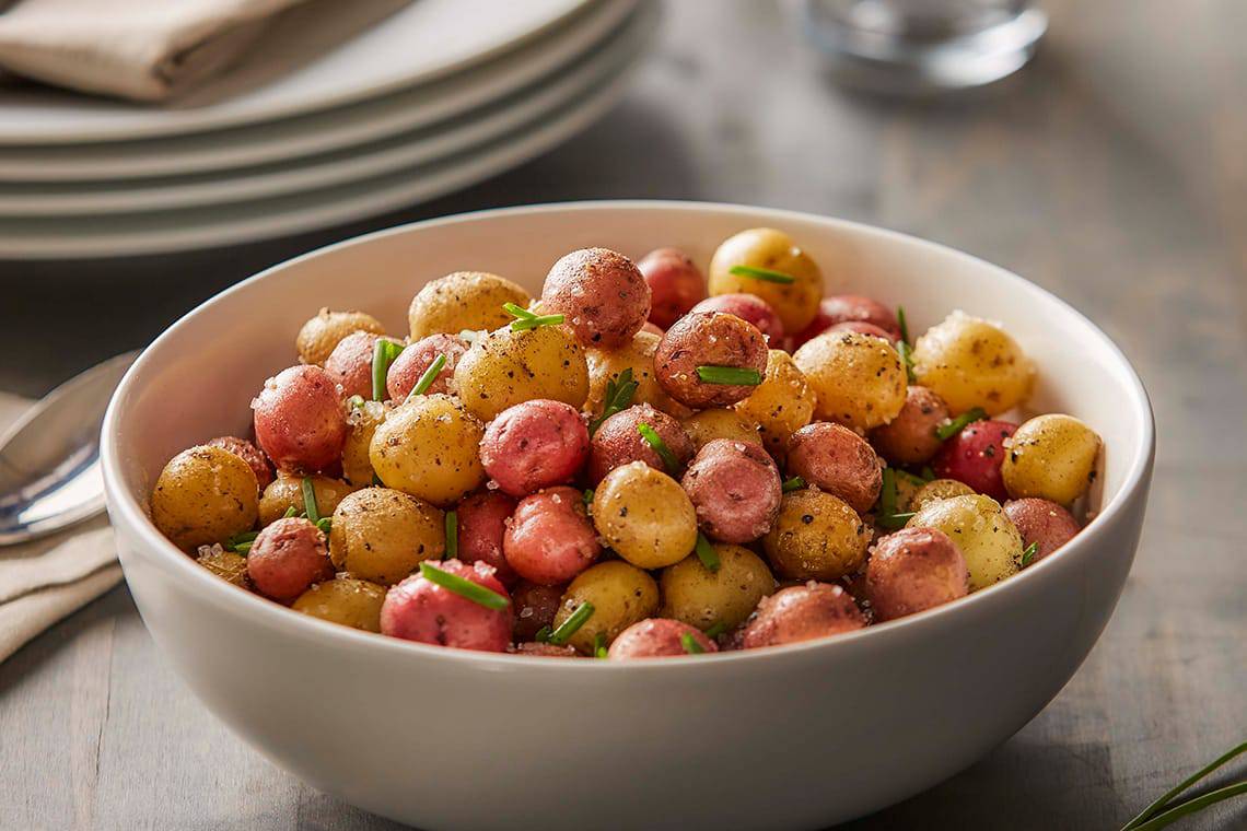 Patates accordéon garnies à l'«air fryer» - 5 ingredients 15 minutes