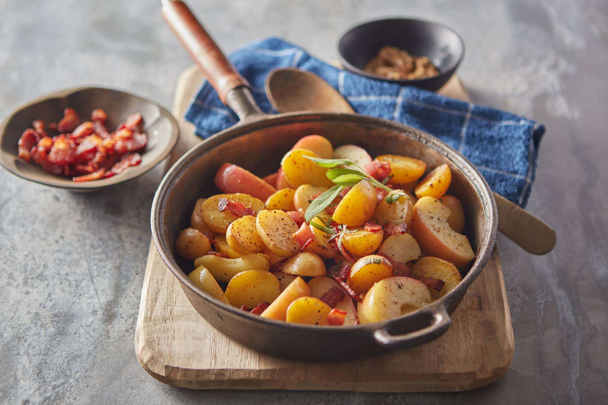 Sautéed Potatoes, Apples & Bacon