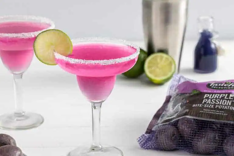 Color Changing Purple Passion™ Pineapple Margarita
